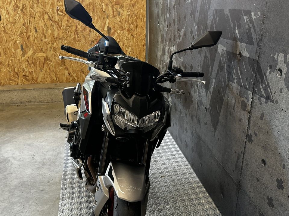 KAWASAKI Z 900 9