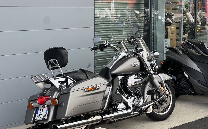 HARLEY-DAVIDSON TOURING ROAD KING 1690 2