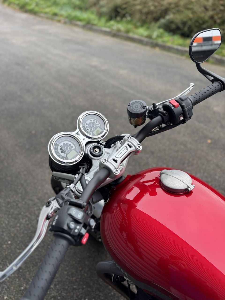 TRIUMPH SPEED TWIN 1200 16