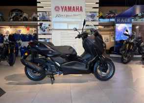 YAMAHA XMAX 125 TECH MAX + 2025 DE DIRECTION 85€/MOIS* FAIBLE KILOMETRAGE GTIE 08/2030 - 2025