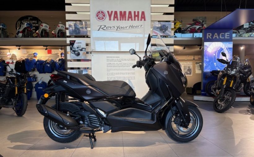 YAMAHA XMAX 125 TECH MAX + 2025 DE DIRECTION 85€/MOIS* FAIBLE KILOMETRAGE GTIE 08/2030 0