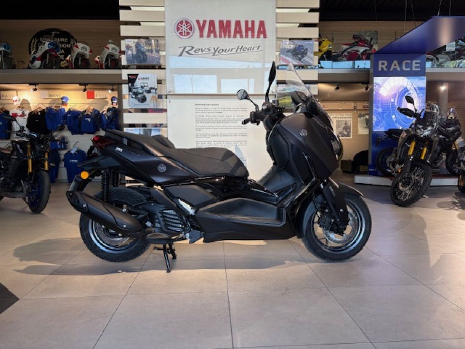 YAMAHA XMAX 125 TECH MAX + 2025 DE DIRECTION 85€/MOIS* FAIBLE KILOMETRAGE GTIE 08/2030 0