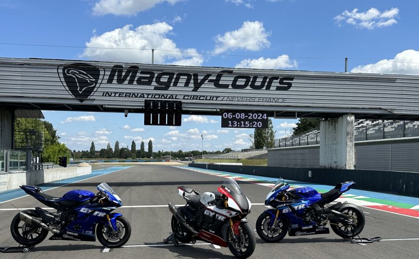 YAMAHA YZF 1000 R1 0