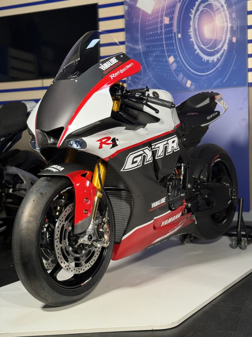 YAMAHA YZF 1000 R1 2