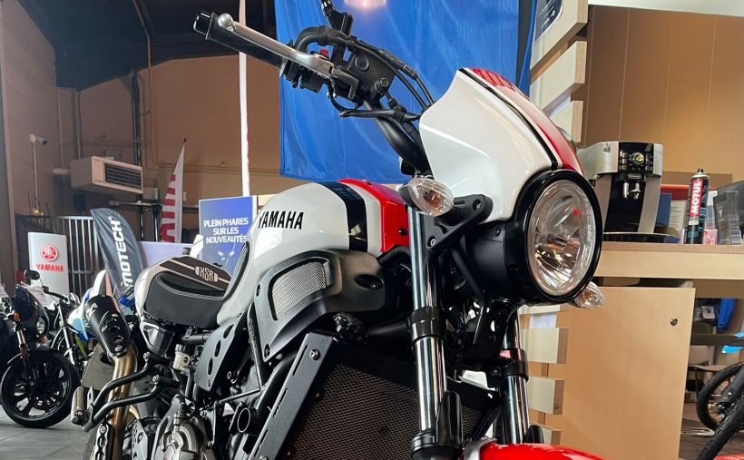 YAMAHA XSR 700 2