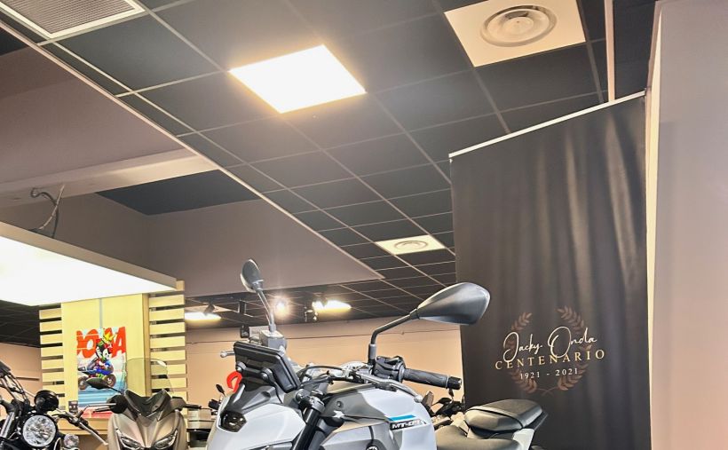 YAMAHA MT-07 (47.5CV) 1