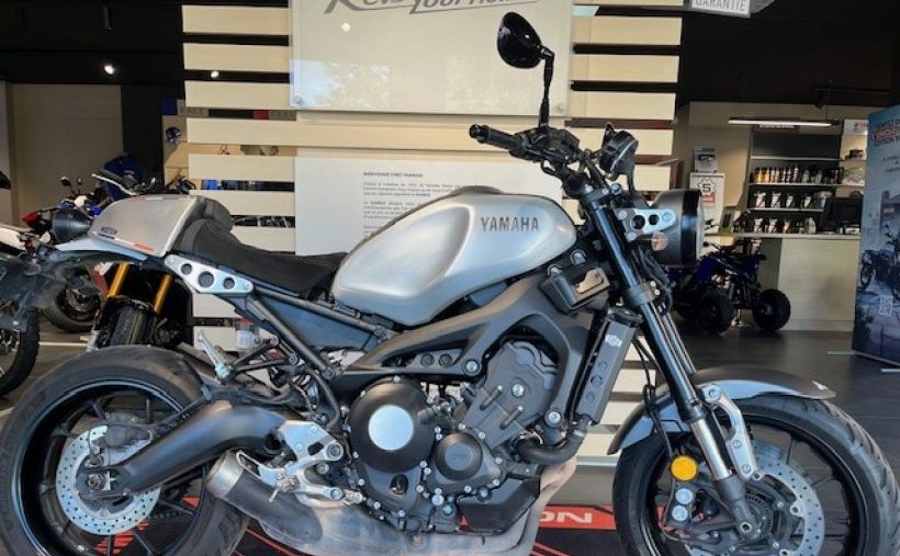 YAMAHA XSR 900 1