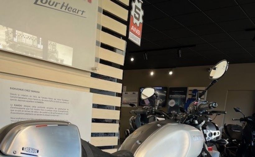 YAMAHA XSR 900 4