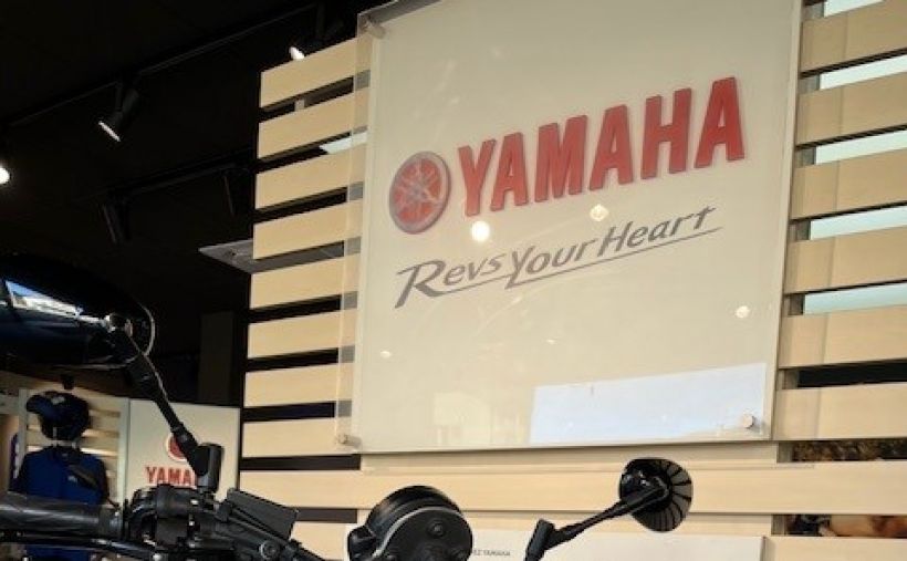 YAMAHA XSR 900 5