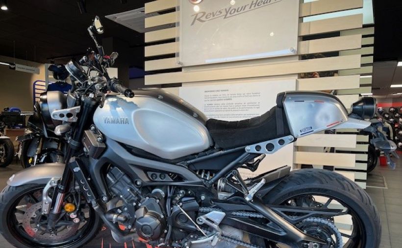 YAMAHA XSR 900 6