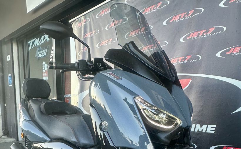 YAMAHA XMAX 300 Tech Max 2