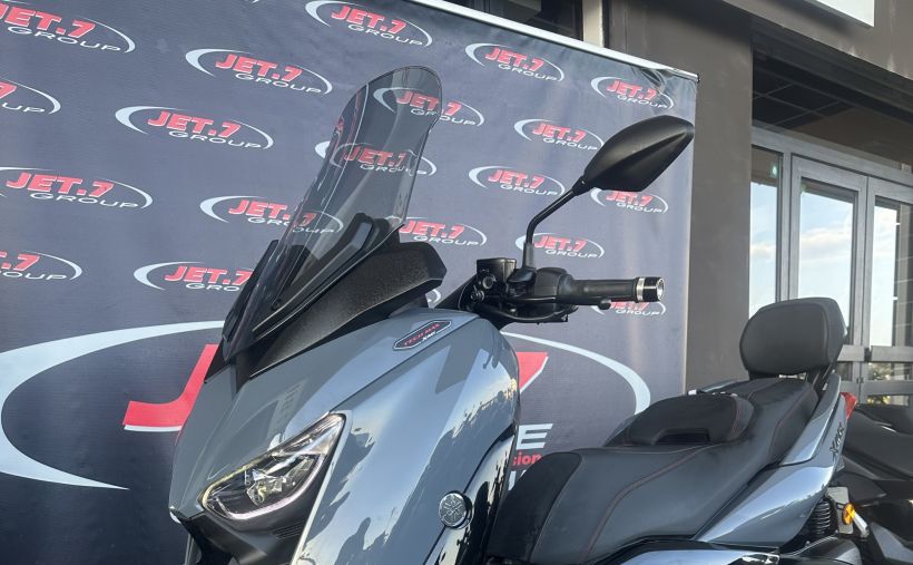 YAMAHA XMAX 300 Tech Max 3