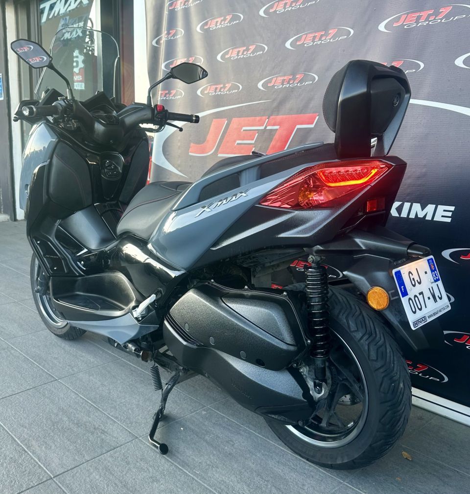 YAMAHA XMAX 300 Tech Max 5
