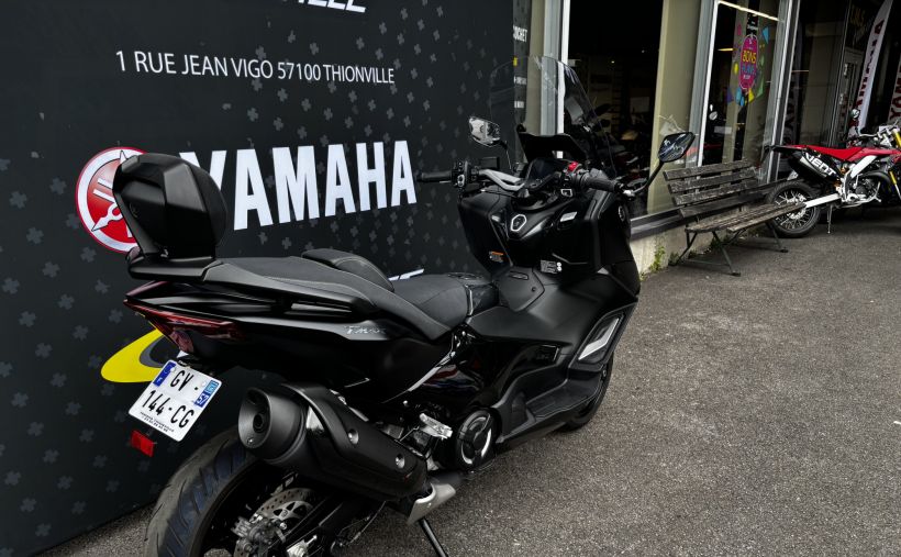 YAMAHA XP T-MAX 560 TECH MAX 4
