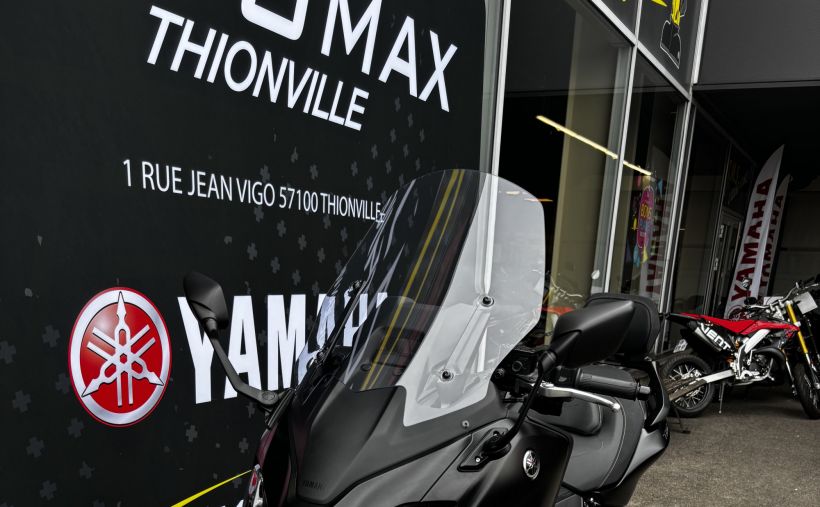 YAMAHA XP T-MAX 560 TECH MAX 11