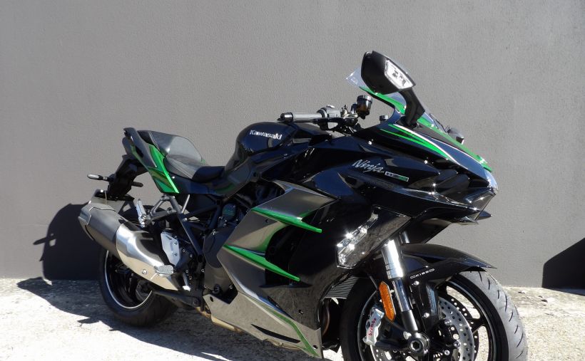 KAWASAKI Ninja H2 SX SE 2