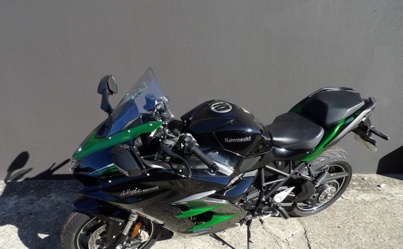 KAWASAKI Ninja H2 SX SE 4