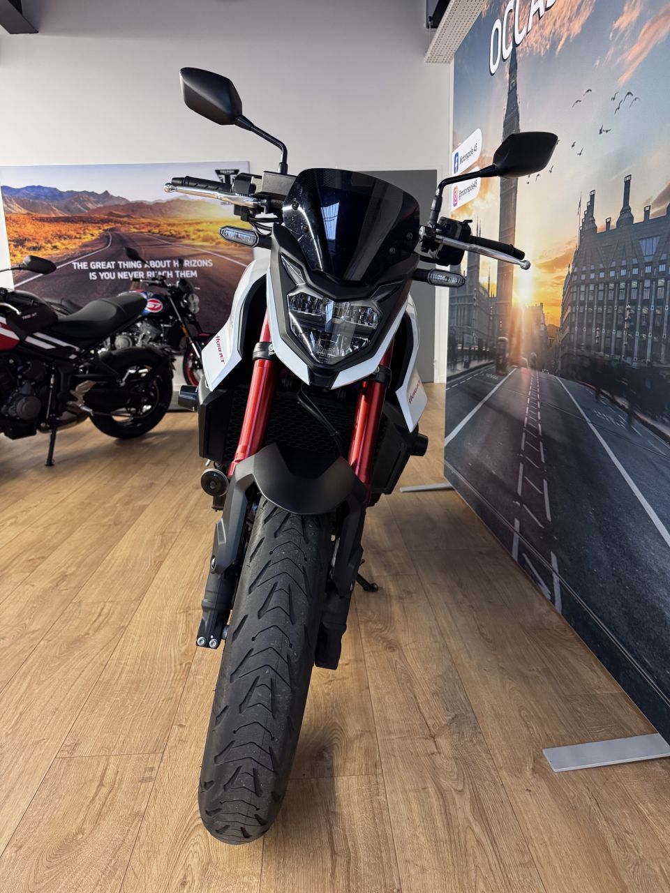 HONDA CB 750 HORNET 6