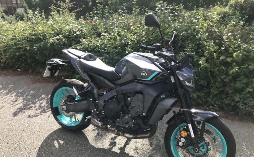 YAMAHA MT-09  Y-AMT 0