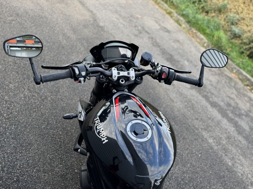 TRIUMPH STREET TRIPLE 765 RS 8