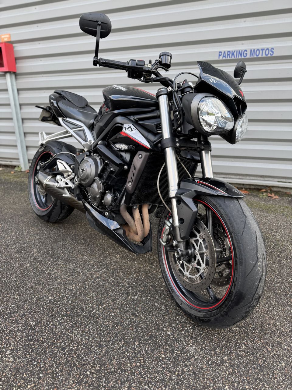 TRIUMPH STREET TRIPLE 765 RS 12
