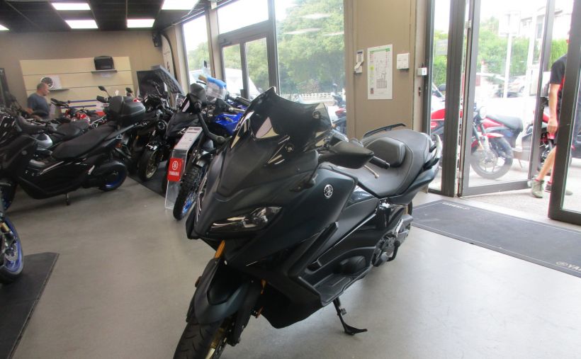 YAMAHA XP T-MAX 560 TECH MAX 1