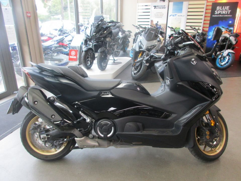 YAMAHA XP T-MAX 560 TECH MAX 2