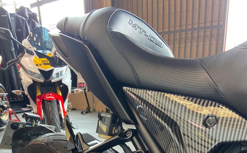 YAMAHA MT-09 5