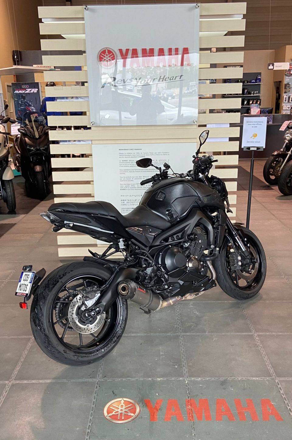 YAMAHA MT-09 13