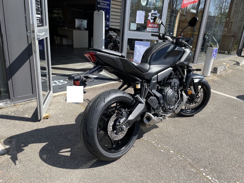 YAMAHA MT-07 2