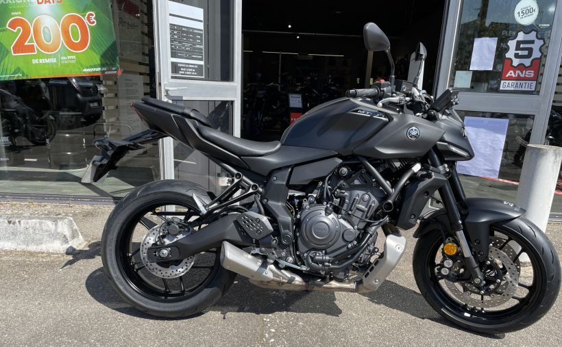 YAMAHA MT-07 0
