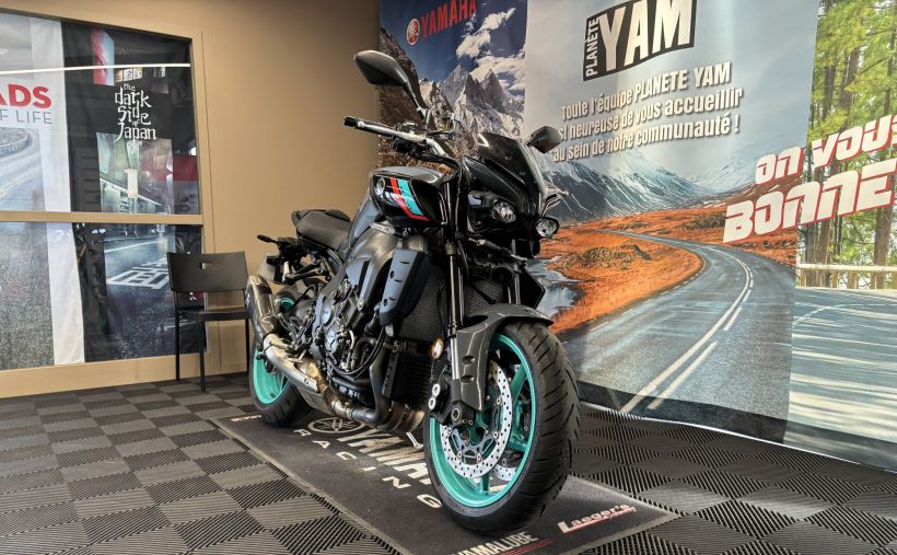 YAMAHA MT-10 1