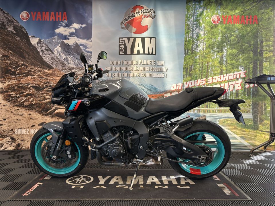 YAMAHA MT-10 5