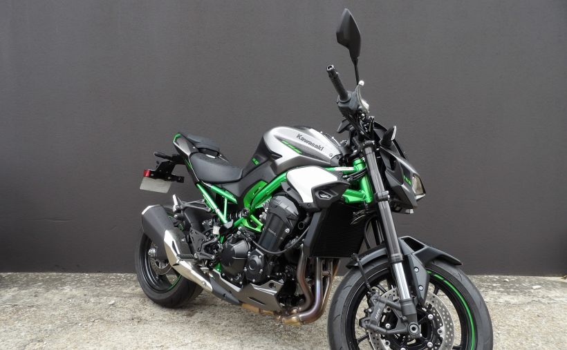 KAWASAKI Z900 2