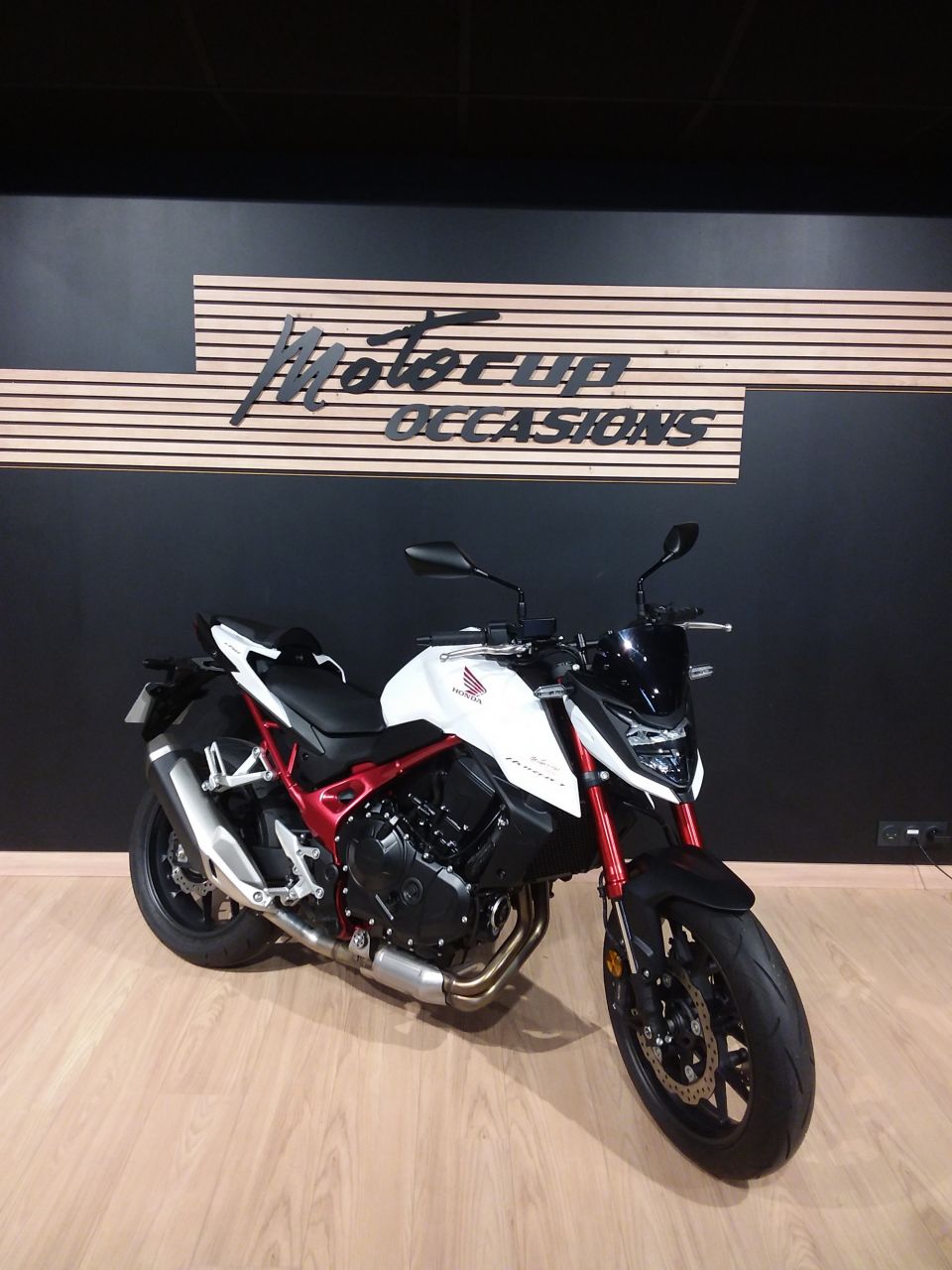 HONDA CB 750 HORNET 2