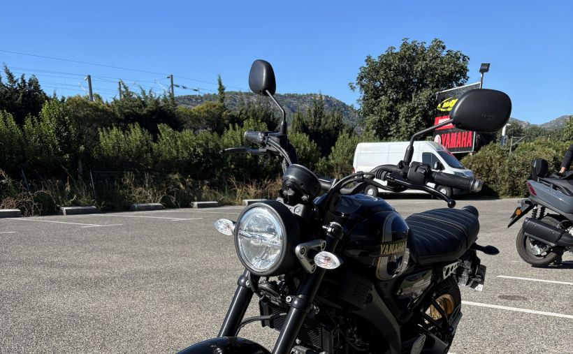 YAMAHA XSR 125 Legacy 2