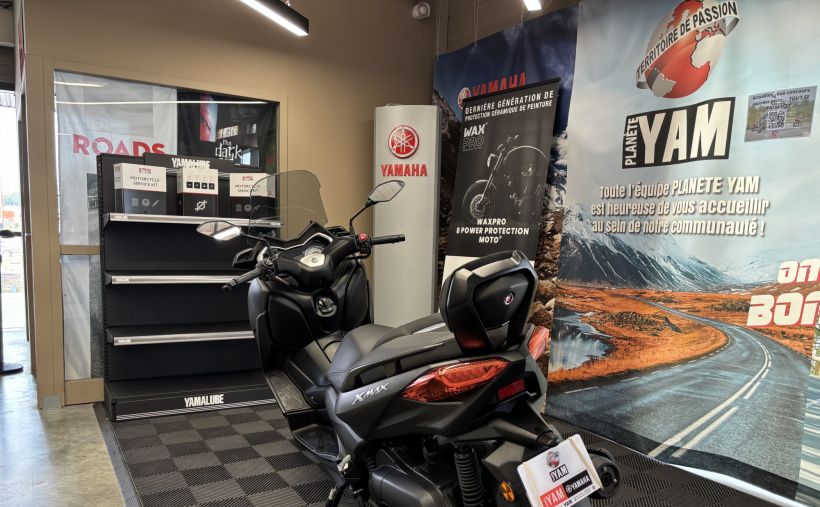 YAMAHA XMAX 125 6
