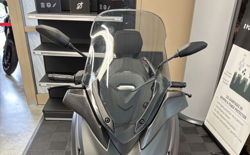 YAMAHA XMAX 125 3