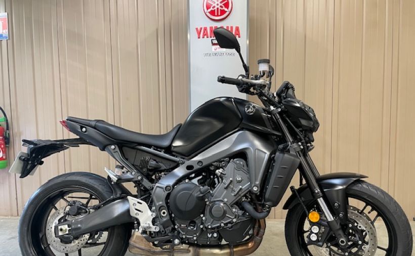 YAMAHA MT-09 1