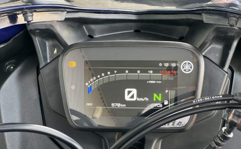 YAMAHA YZF 125 R ABS 7
