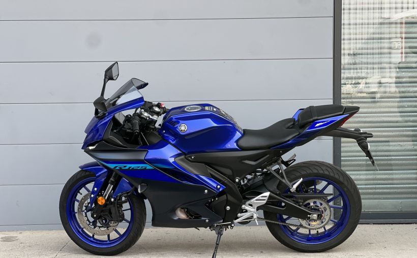 YAMAHA YZF 125 R ABS 3
