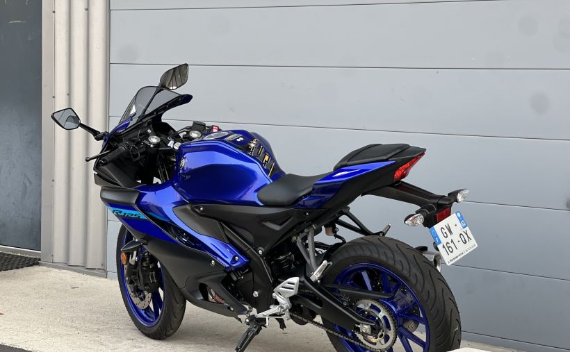 YAMAHA YZF 125 R ABS 4