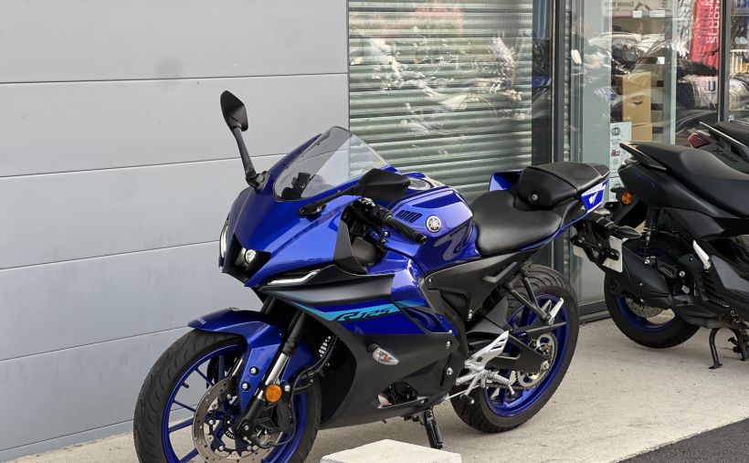 YAMAHA YZF 125 R ABS 5