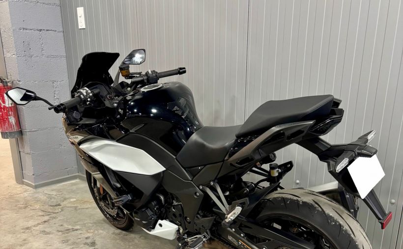 KAWASAKI NINJA 1000 SX 5