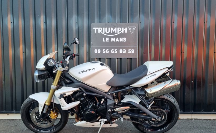 TRIUMPH STREET TRIPLE 675 15