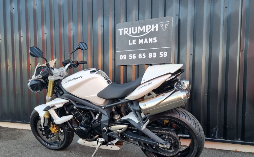 TRIUMPH STREET TRIPLE 675 20