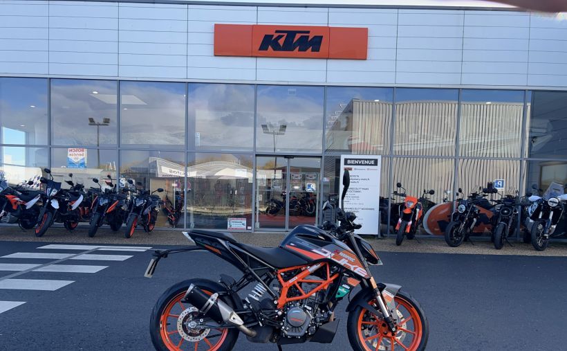 KTM 125 DUKE ABS 39