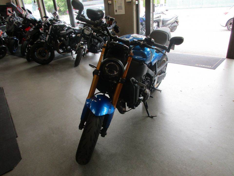 YAMAHA XSR 900 ABS 1