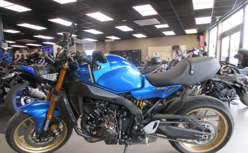 YAMAHA XSR 900 ABS 2