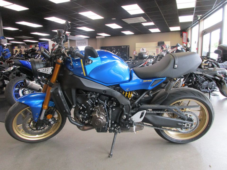 YAMAHA XSR 900 ABS 2